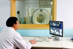 世界先進棗莊首臺6層增強型螺旋CT機